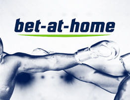 Das Logo von bet-at-home und eine Boxen Szene.