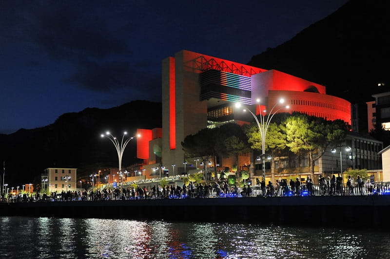 Das Casino Campione in Campione d’ Italia am Luganersee.