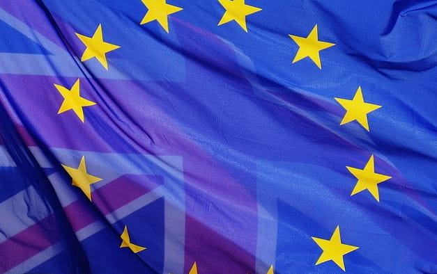 Gemischte Flagge Europa und Großbritannien.