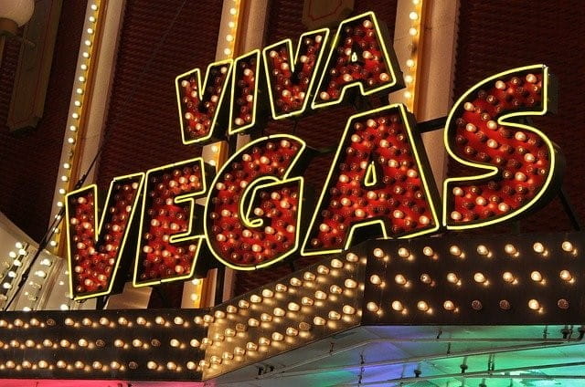Leuchtende Neonschilder in Las Vegas.