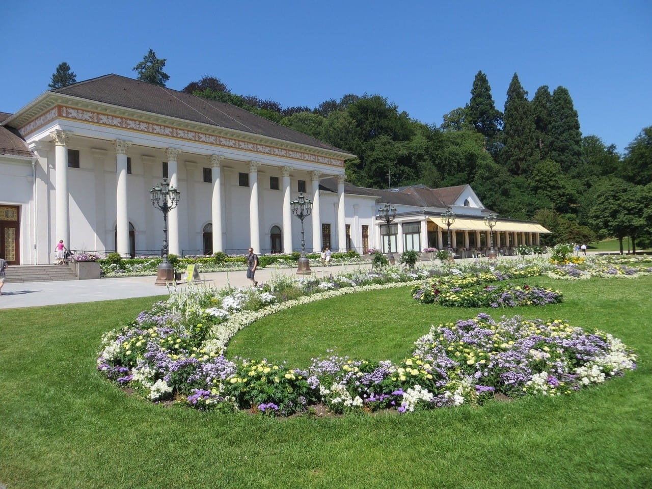 Außenansicht des Kurhauses in Baden-Baden – hier befindet sich die Spielbank.