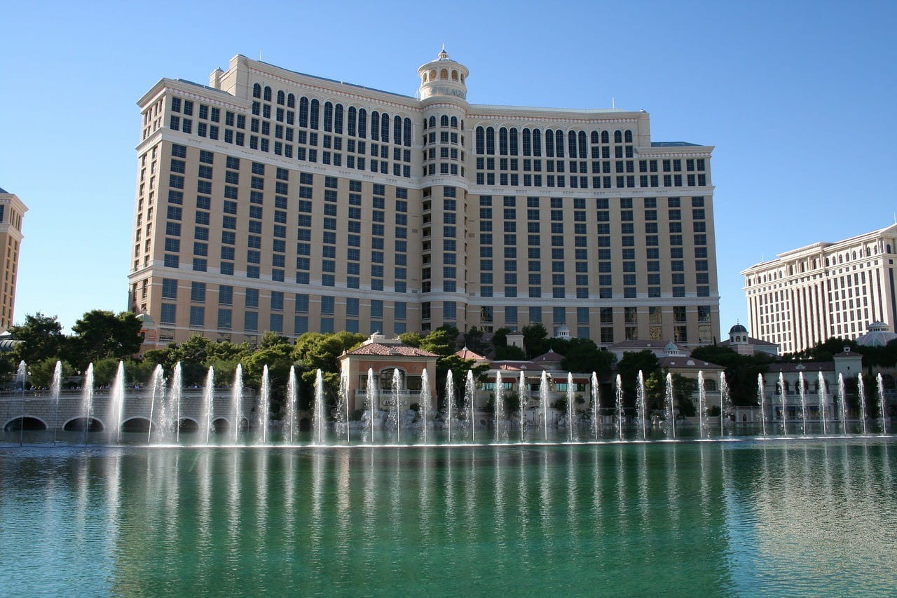 Außenansicht vom Mirage Hotel und Casino in Las Vegas.