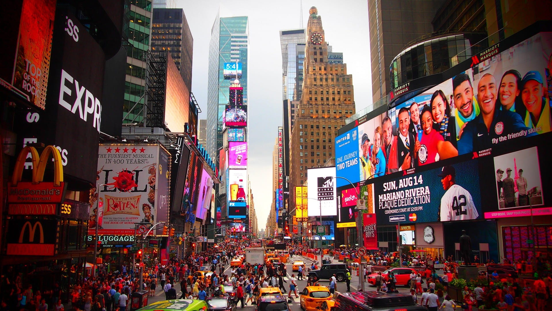 Der belebte Time Square in Manhattan, New York.