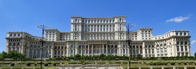 Das rumänische Parlament in Bukarest.
