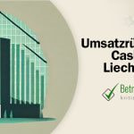 Hohes Casinogebäude, neben dem Spielchips vom Himmel fallen - Erstellt mit AI durch Betrugstest Prompt.